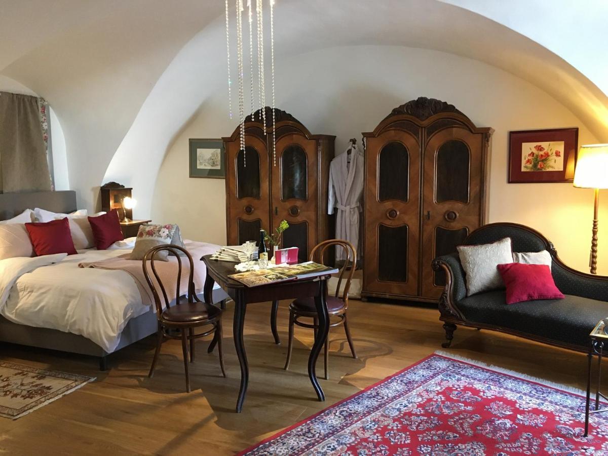 Gasthof Zum Goldenen Anker Hainburg an der Donau Exteriör bild