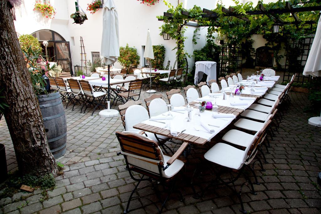 Gasthof Zum Goldenen Anker Hainburg an der Donau Exteriör bild